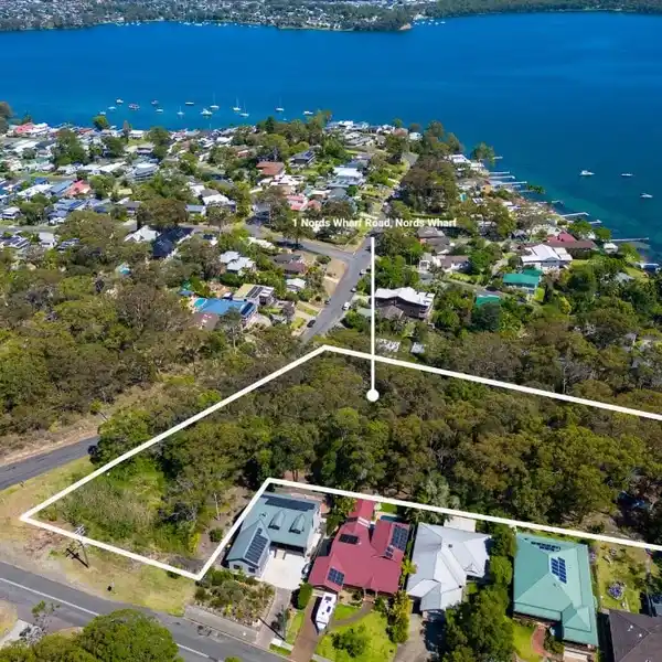 OUTSTANDING OPPORTUNITY IN NORDS WHARF