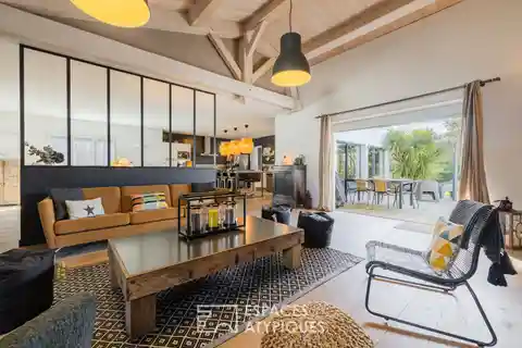 Contemporary Home on a Private Cul-de-sac