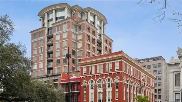 ELEVATED NEW ORLEANS CITY LIVING