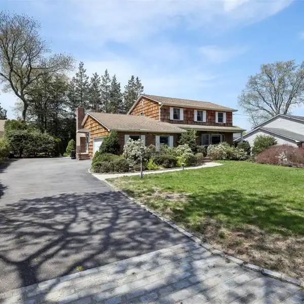 LOVELY HOME IN ROBBINS HILL