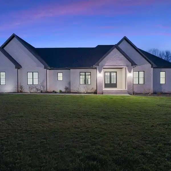 LUXURY AND NATURE IN PERFECT HARMONY