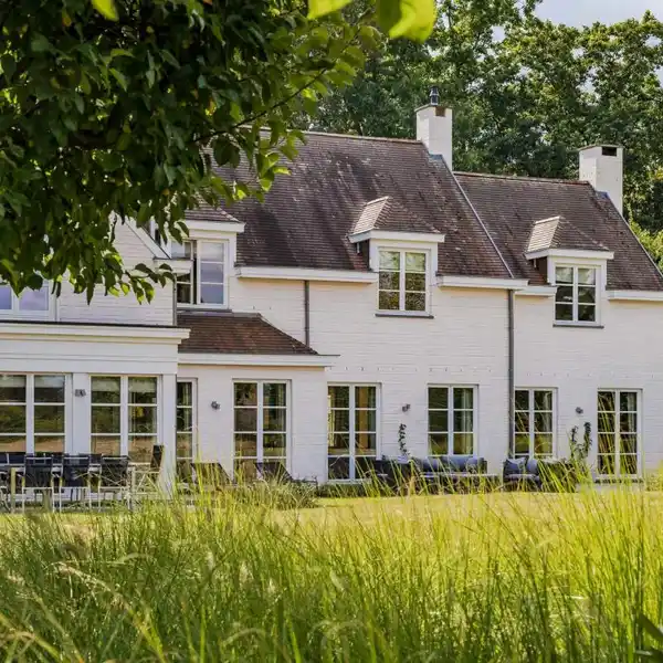 CHARMING CLASSIC VILLA