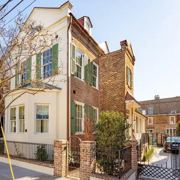 NEWLY RENOVATED HOME WITH GUEST HOUSE