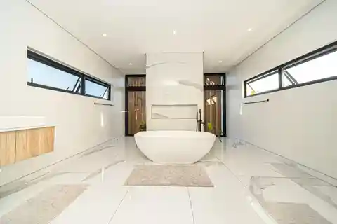 Sophisticated Living with World-Class Estate Amenities