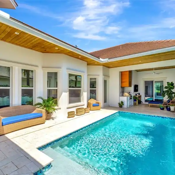 BEAUTIFULLY APPOINTED HOME IN ORCHID ISLAND