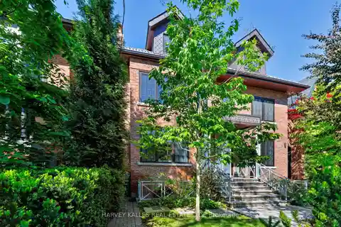 Light-Filled Luxury Home in the Annex