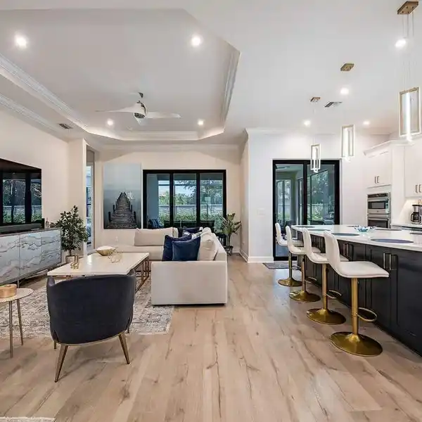 LUXURIOUS LIVING IN PRESTIGIOUS COMMUNITY