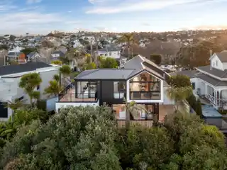 Luxurious Living with Panoramic Views
