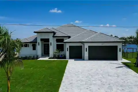 Luxury Lake Front Home