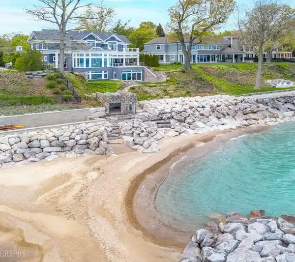 TURNKEY PERFECT BEACH HOUSE