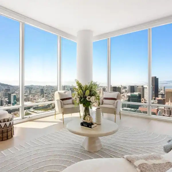 RARE PENTHOUSE LEVEL UNIT AT ONE RINCON HILL