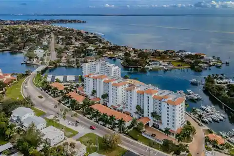 Corner End Unit in a Fabulous Waterfront Community
