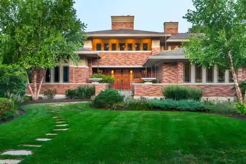 Frank Lloyd Wright-inspired Prairie-style Home