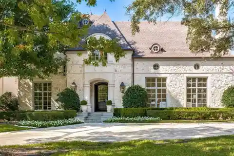 Beautifully Updated Hawkins Welwood Masterpiece