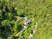 CONTEMPORARY LUXURY IN ABSOLUTE PRIVACY