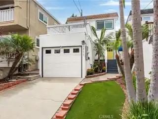 Coastal Charm with Modern Comfort