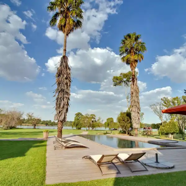 SUSTAINABLE LUXURY LIVING