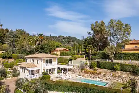 Gorgeous Villa in a Privileged Setting