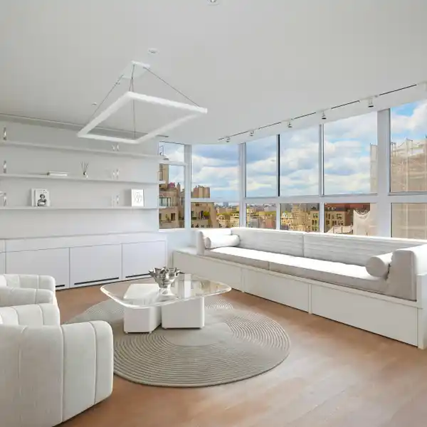 MINT TWO BEDROOM CONDO OFF PARK AVENUE