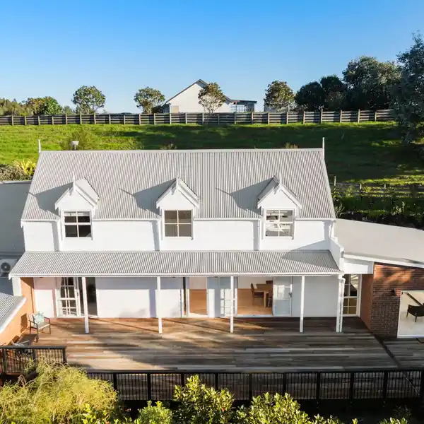 BEAUTIFULLY TRANSFORMED RURAL RETREAT