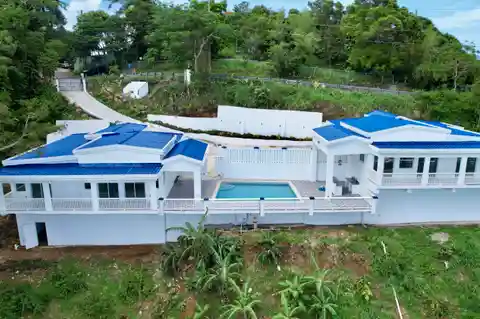 Brand New and Expansive Villa in Ideal Location