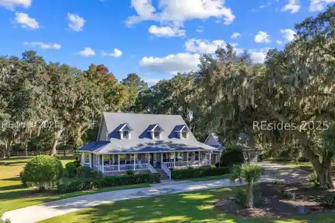 Low Country Charm on Expansive Estate Grounds