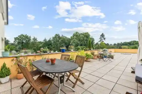 Prestigious Home with Pool and Garden