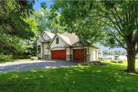 Executive Sweeney Lake Home