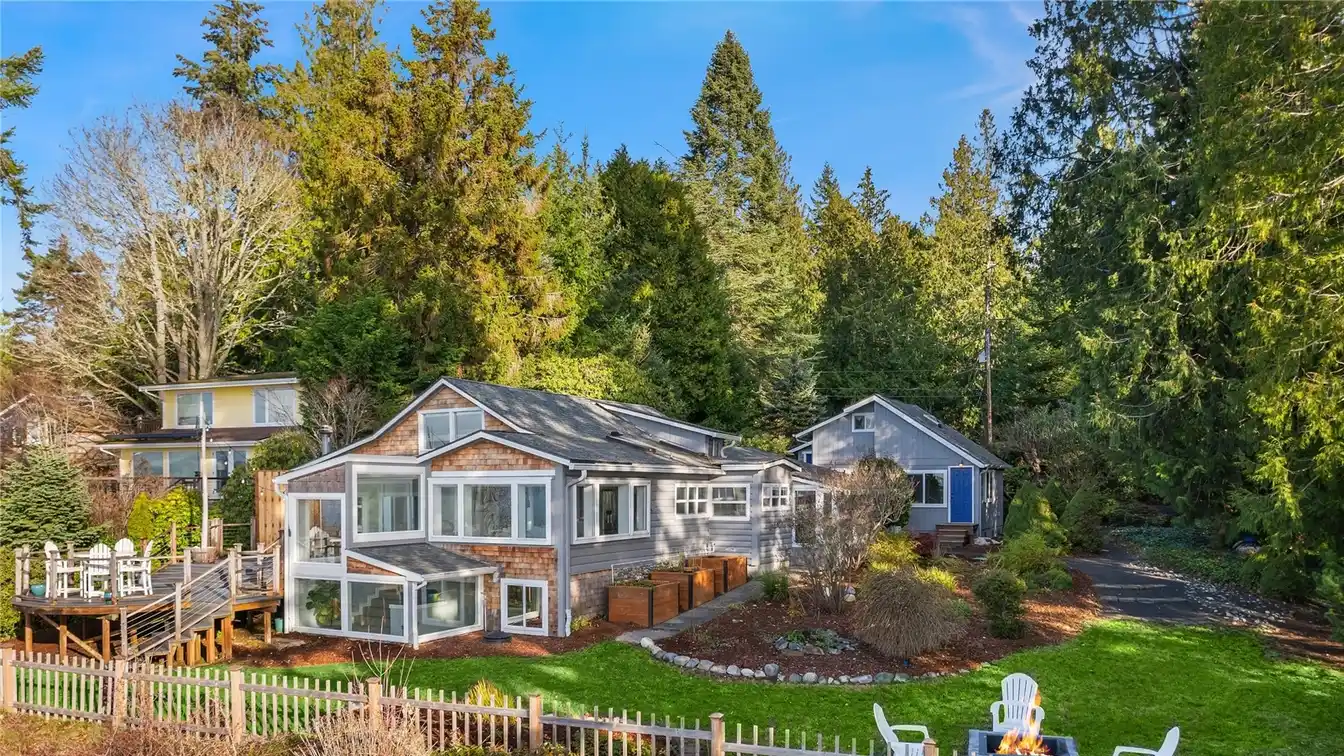Timeless Charm with Modern Updates on Puget Sound