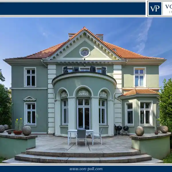 ELEGANT HISTORY IN A MODERN GUISE - UNIQUE OLD VILLA WITH STYLE