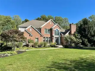 Prestige-Built Beauty in Prime Location