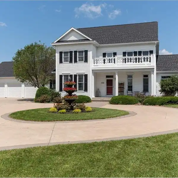 SPRAWLING AND STUNNING HOME ON OVER AN ACRE