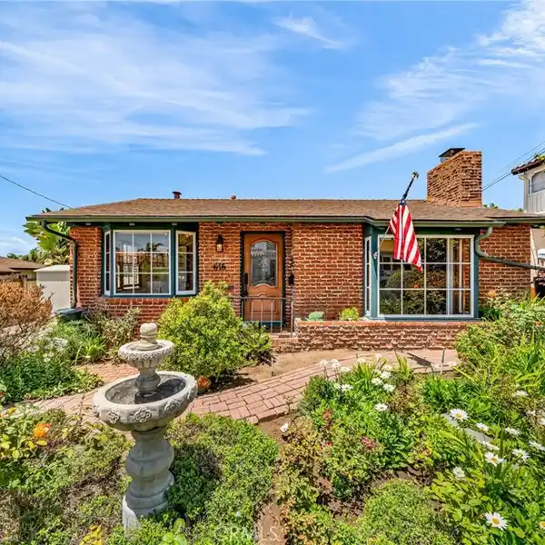 TIMELESS PIECE OF HISTORIC NEIGHBORHOOD