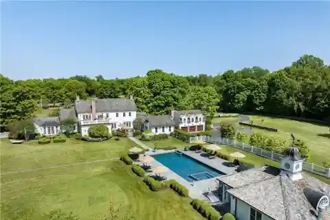 Exceptional 6.5-Acre Private Estate