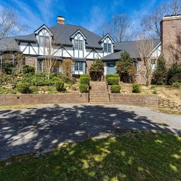 INCOMPARABLE PRIVATE ESTATE PROPERTY