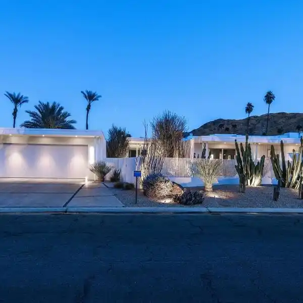 MODERN SOPHISTICATION IN A PRIME LOCATION