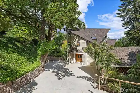 Vaulted Elegance with Mountain and Lake Vistas