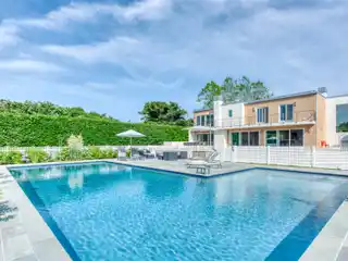 Completely Renovated Modern Home for Rent