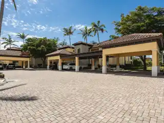 Luxury Living at Naples Bay Resort