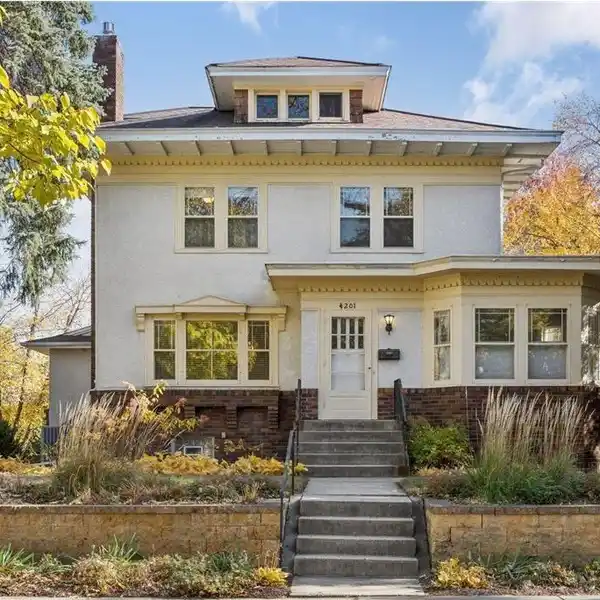 HISTORIC GRACE, MODERN COMFORT, PERFECTLY COMBINED