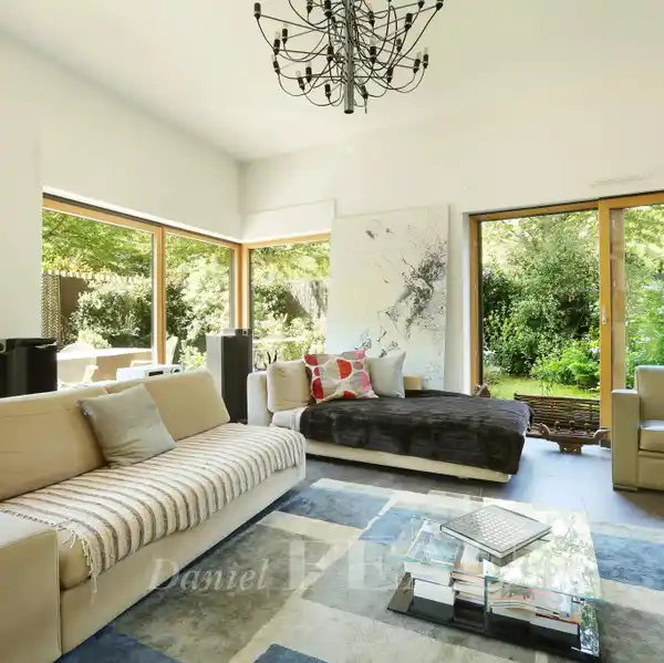UNIQUE DUPLEX FLAT