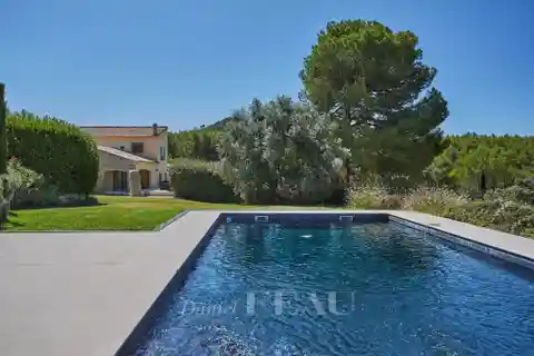 Spacious Living Amid Olive Groves & Fountains