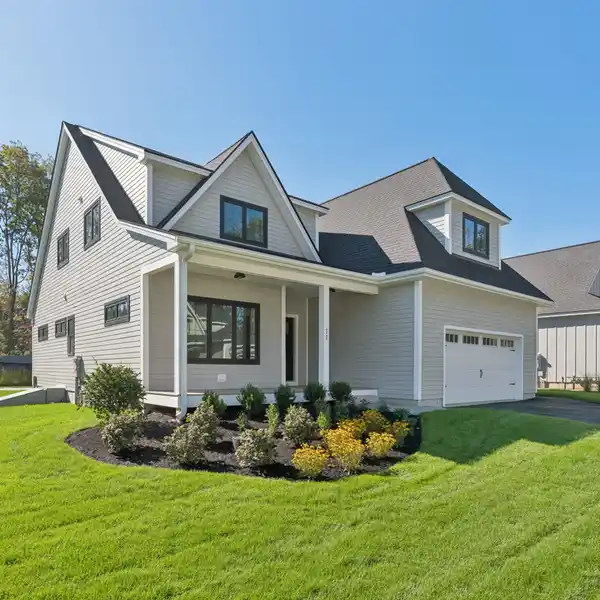 POPULAR MOVE-IN READY CEDAR HOME