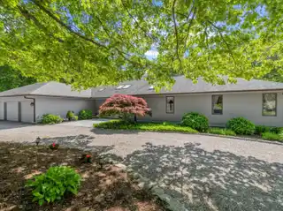 Architecturally Designed Executive Embankment Ranch