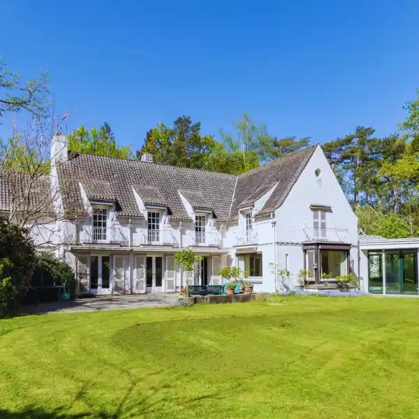 SUPERB CLASSIC PROPERTY