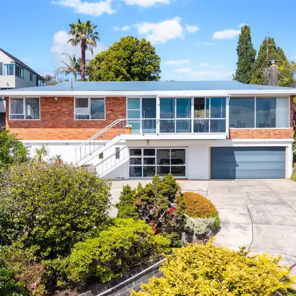 TIGHTLY HELD MID-CENTURY PROPERTY