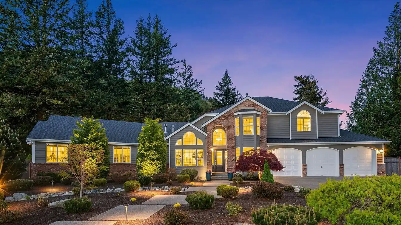 Beautiful Luxurious Home on Almost 2 Acres