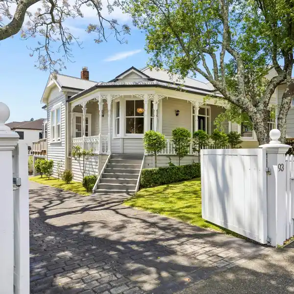 HISTORIC VILLA ELEGANCE WITH MODERN COMFORTS