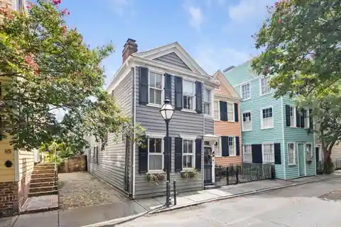 Classic Charleston Single