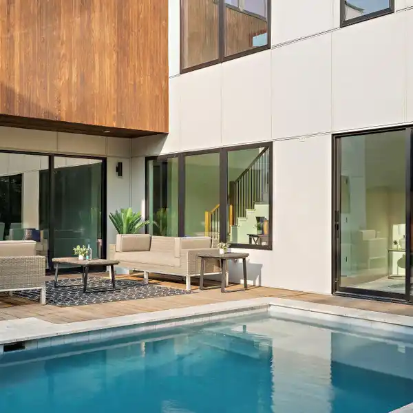 AN ELEVATED EXPERIENCE IN THE CENTER OF IT ALL